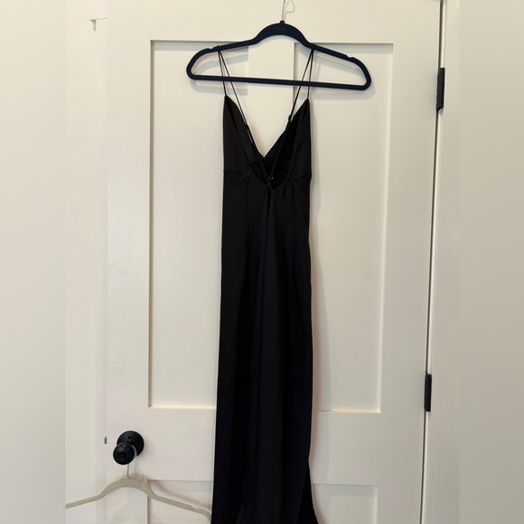 Backless Maxi Dress - Picture 4 of 5